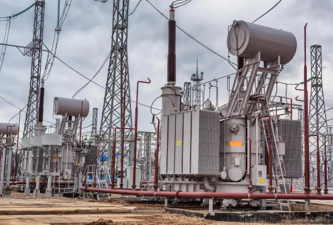 Kunnen elektriciteitsnetwerken de snelle groei van datacenters op het gebied van kunstmatige intelligentie bijhouden?